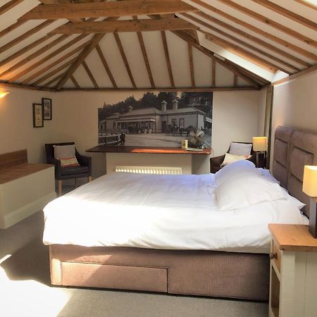 Bed and Breakfast The Old Railway Station Petworth Esterno foto