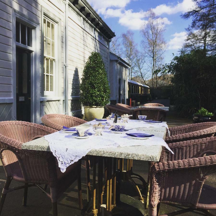 Bed and Breakfast The Old Railway Station Petworth Esterno foto