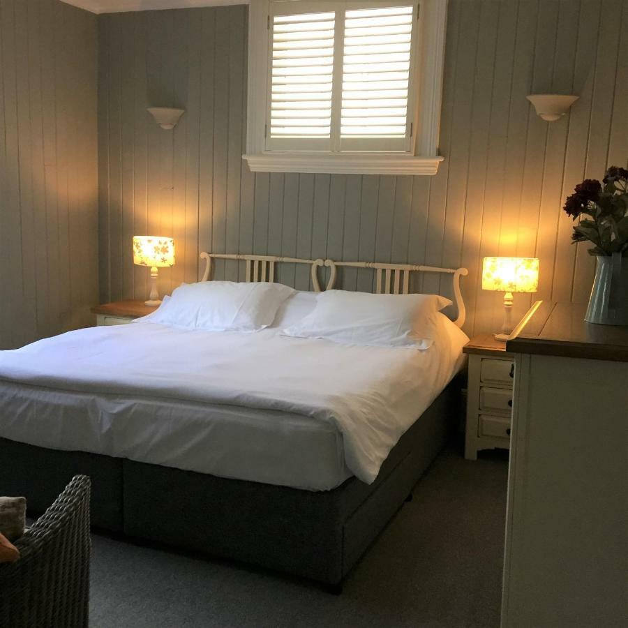 Bed and Breakfast The Old Railway Station Petworth Esterno foto