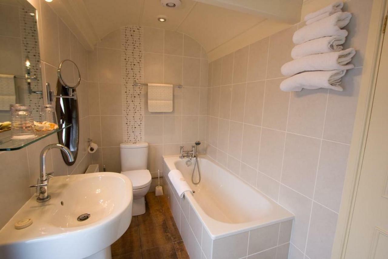 Bed and Breakfast The Old Railway Station Petworth Esterno foto